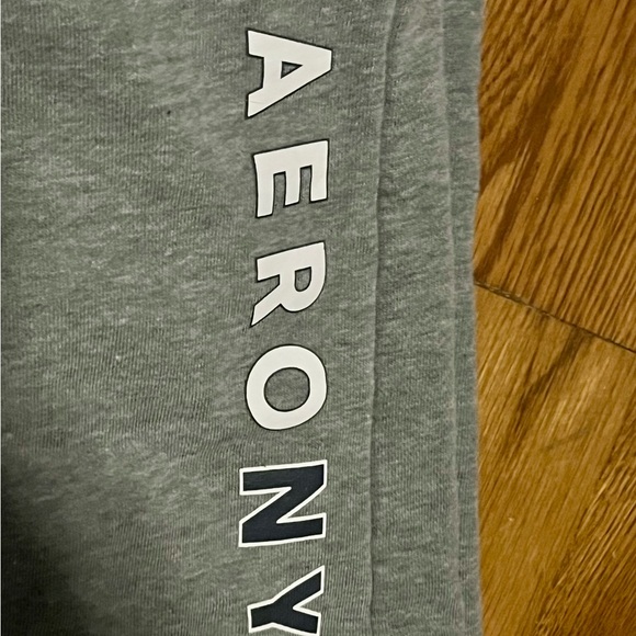 Like new Aeropostale  Aero NY Gray w/ drawstring Fleece Shorts men's sz Large - Picture 9 of 10